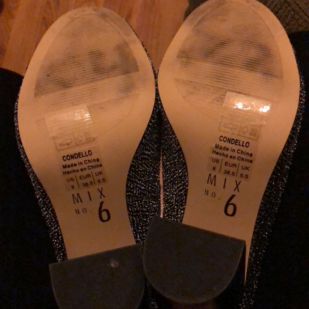 Booties 💙 - Picture 4 of 4
